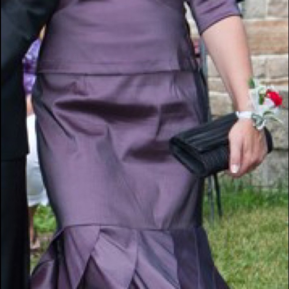 Stunning 2 pc Floor Length Formalwear - Picture 14 of 15